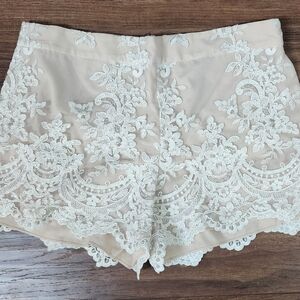 Alice + Olivia Cream Lace Shorts